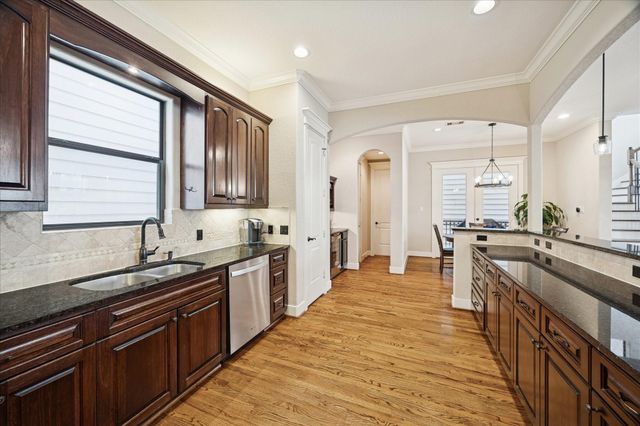 934 W 22nd Street B, Houston, TX 77008