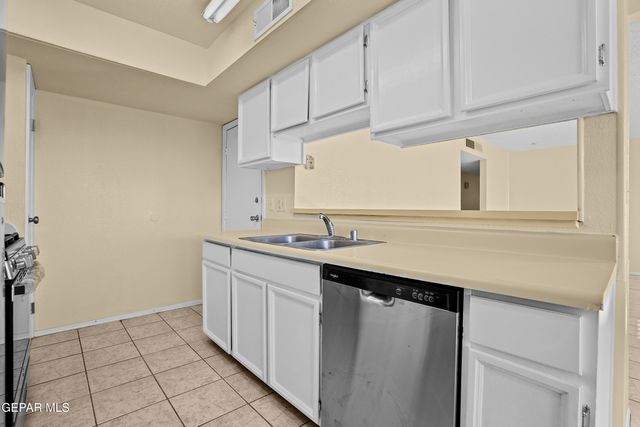 4968 GRAPELAND Drive, El Paso, TX 79924