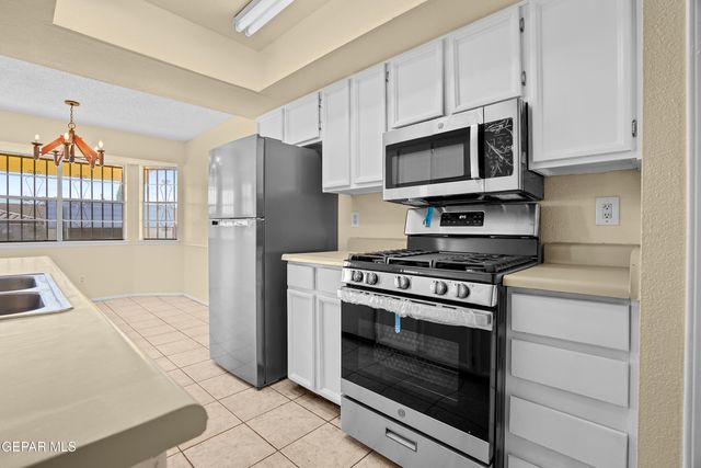 4968 GRAPELAND Drive, El Paso, TX 79924