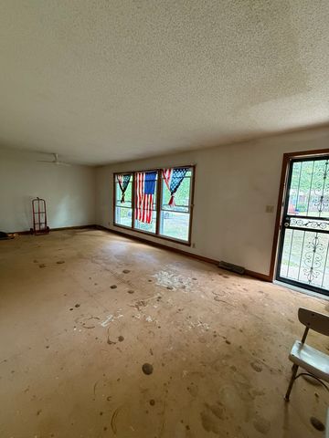 407 Jordan Rd, Clarksville, TN 37042