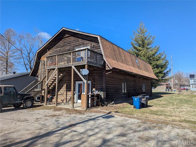 518 W Harris Avenue, Greenville, IL 62246