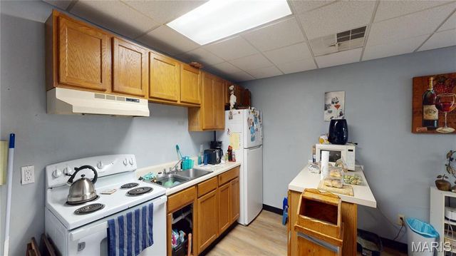 518 W Harris Avenue, Greenville, IL 62246