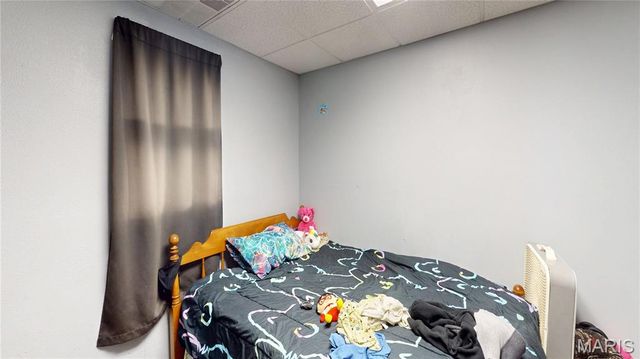 518 W Harris Avenue, Greenville, IL 62246