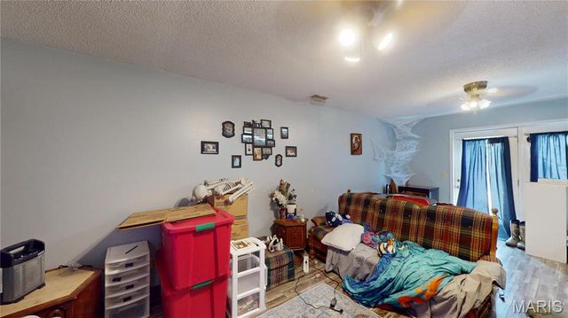 518 W Harris Avenue, Greenville, IL 62246