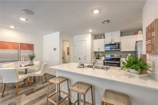 969 Appian Way, Las Vegas, NV 89107