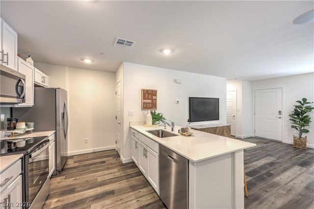 969 Appian Way, Las Vegas, NV 89107