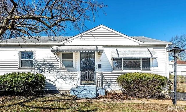 9618 De Porres Lane, St Louis, MO 63114