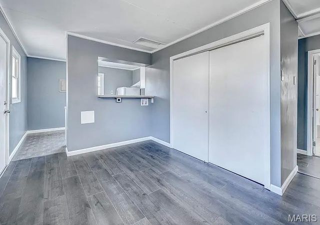 9618 De Porres Lane, St Louis, MO 63114