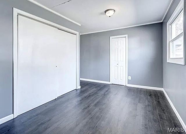 9618 De Porres Lane, St Louis, MO 63114