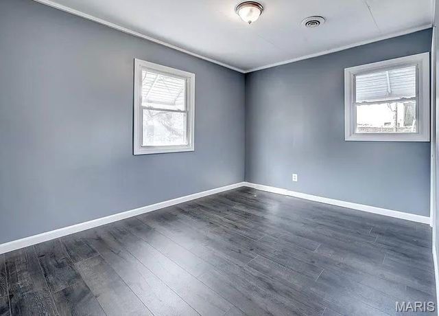 9618 De Porres Lane, St Louis, MO 63114