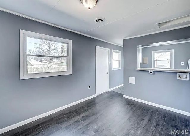 9618 De Porres Lane, St Louis, MO 63114