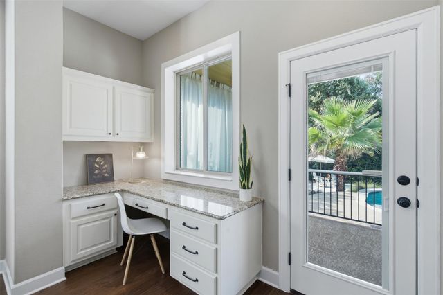 364 Sand Hills LN, Austin, TX 78737
