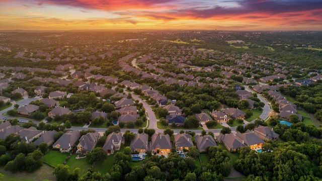 364 Sand Hills LN, Austin, TX 78737