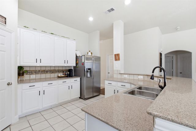 2565 Pinnacle Point Drive, Grand Prairie, TX 75054