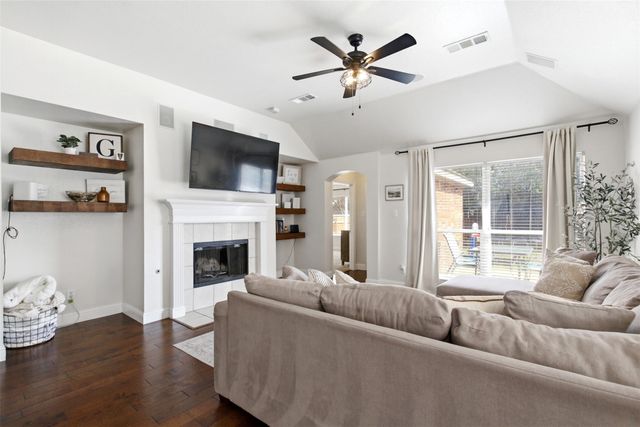 2565 Pinnacle Point Drive, Grand Prairie, TX 75054