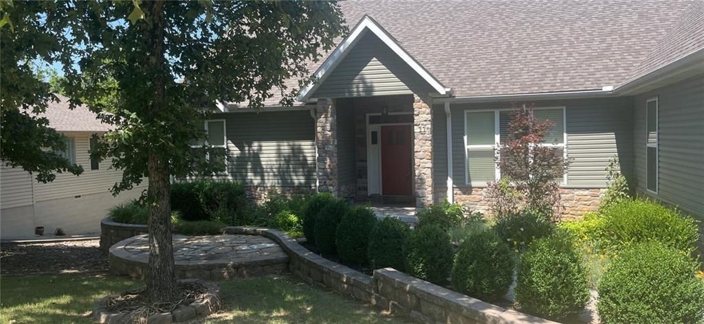 11 Mcvittie Drive, Bella Vista, AR 72715