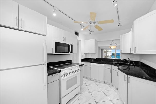 1069 Hillsboro Mile 507, Hillsboro Beach, FL 33062