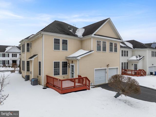 5 SUSANNAH DR, Chesterfield, NJ 08515