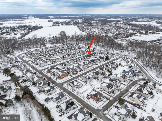 5 SUSANNAH DR, Chesterfield, NJ 08515