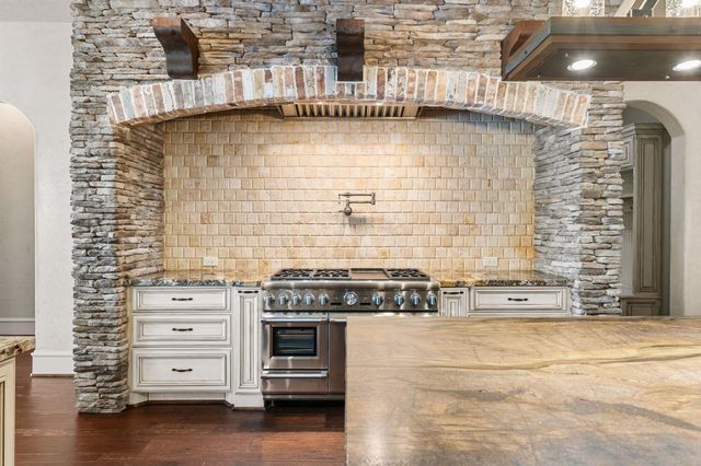 1430 Winding Canyon Court, Katy, TX 77493