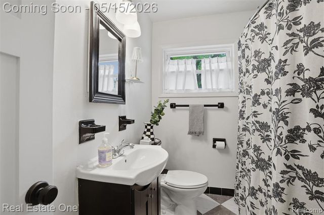 2003 Mapledale Street, Ferndale, MI 48220