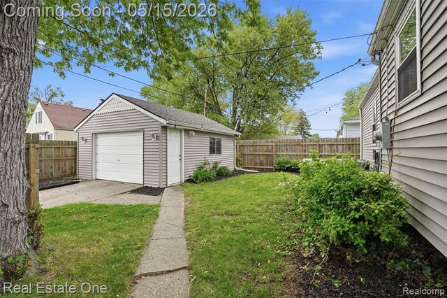 2003 Mapledale Street, Ferndale, MI 48220