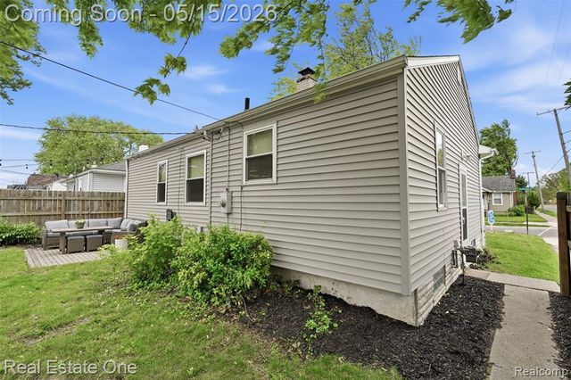 2003 Mapledale Street, Ferndale, MI 48220
