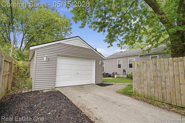 2003 Mapledale Street, Ferndale, MI 48220