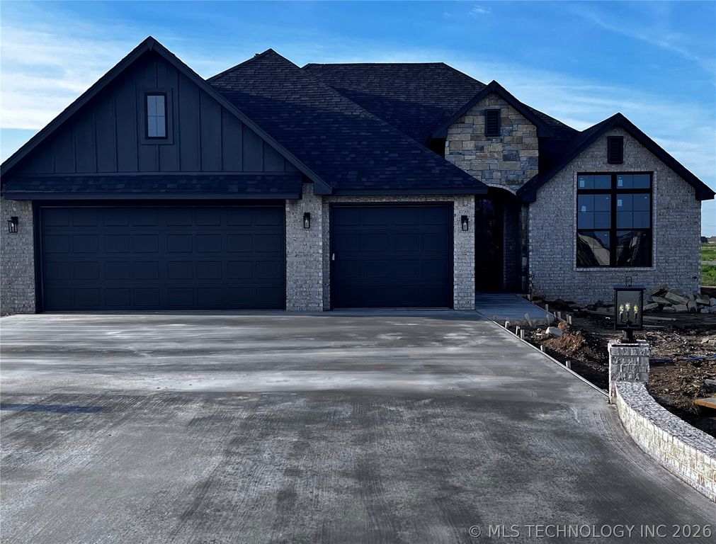 5677 E 136th Place North, Collinsville, OK 74021