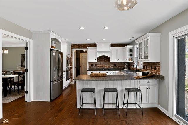 1210 Governors Lane, Zionsville, IN 46077