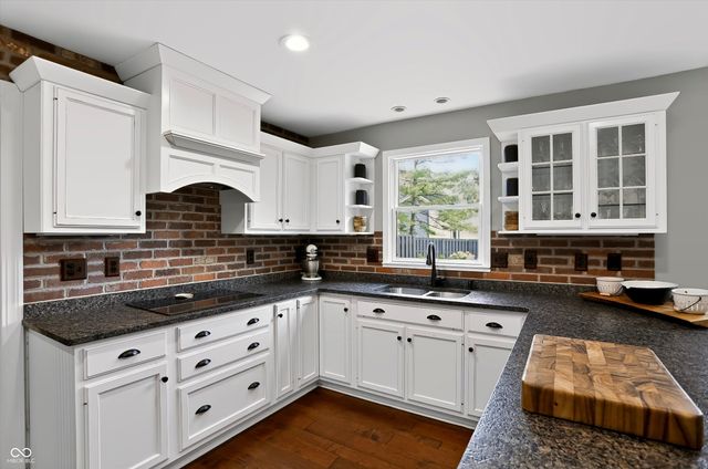 1210 Governors Lane, Zionsville, IN 46077