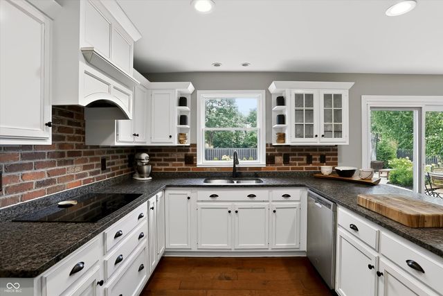 1210 Governors Lane, Zionsville, IN 46077