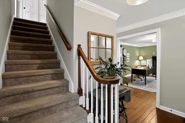 1210 Governors Lane, Zionsville, IN 46077