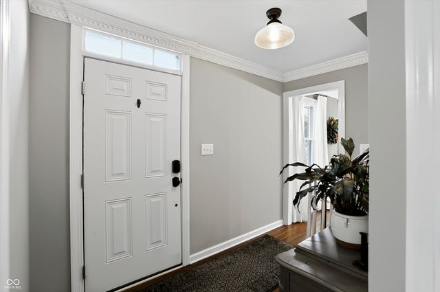 1210 Governors Lane, Zionsville, IN 46077