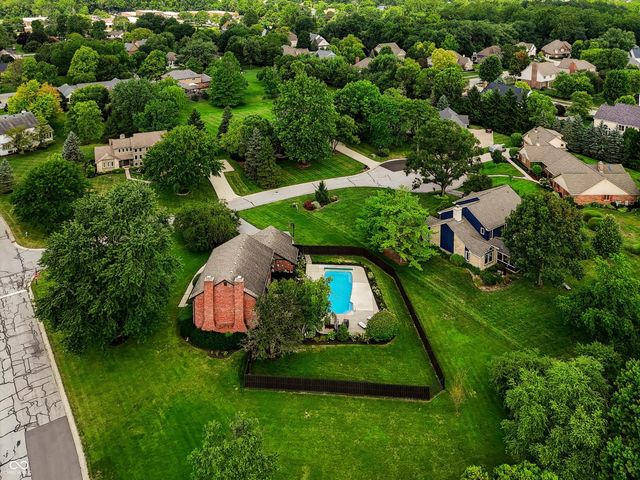1210 Governors Lane, Zionsville, IN 46077
