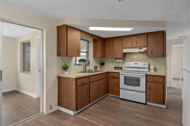 7231 OAK CREST DRIVE, Port Richey, FL 34668