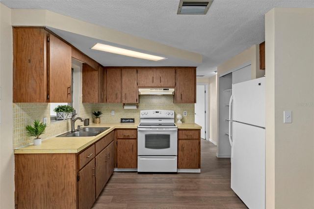 7231 OAK CREST DRIVE, Port Richey, FL 34668