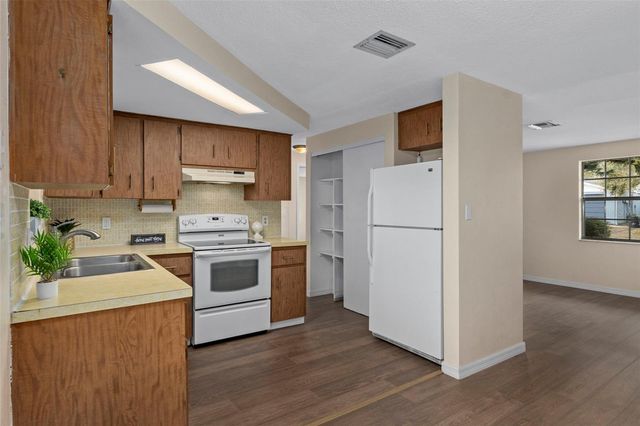 7231 OAK CREST DRIVE, Port Richey, FL 34668