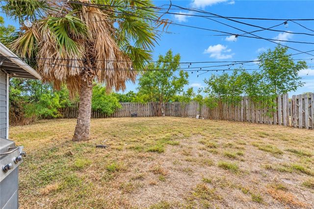 1461 Maryland Dr, Corpus Christi, TX 78415