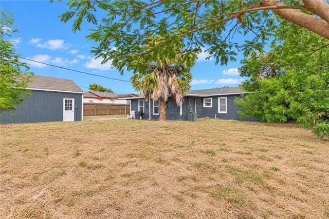 1461 Maryland Dr, Corpus Christi, TX 78415