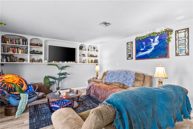 1461 Maryland Dr, Corpus Christi, TX 78415