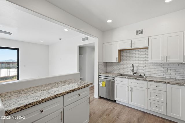 6342 N Barcelona Ln Unit 121, Tucson, AZ 85704