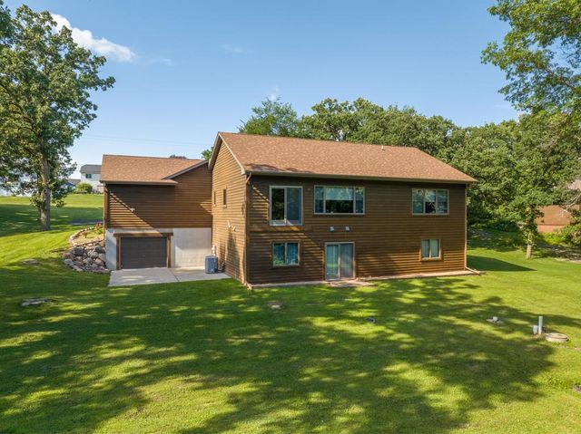 1408 10th Street NE, Sauk Rapids, MN 56379