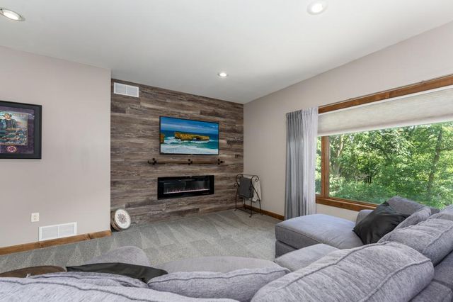 1408 10th Street NE, Sauk Rapids, MN 56379