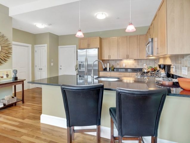 80 Webster Ave 1D, Somerville, MA 02143