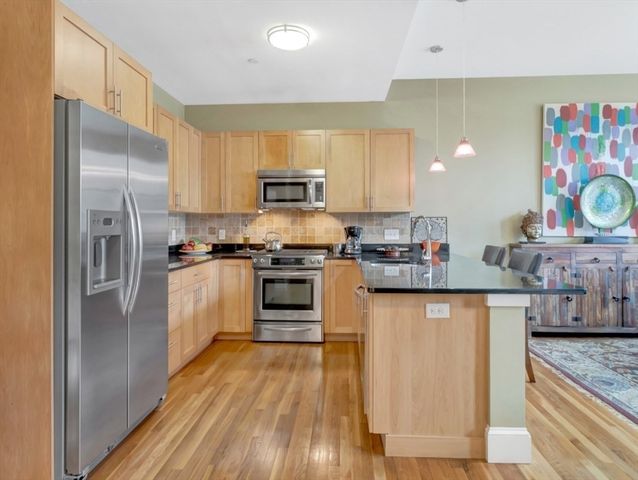 80 Webster Ave 1D, Somerville, MA 02143