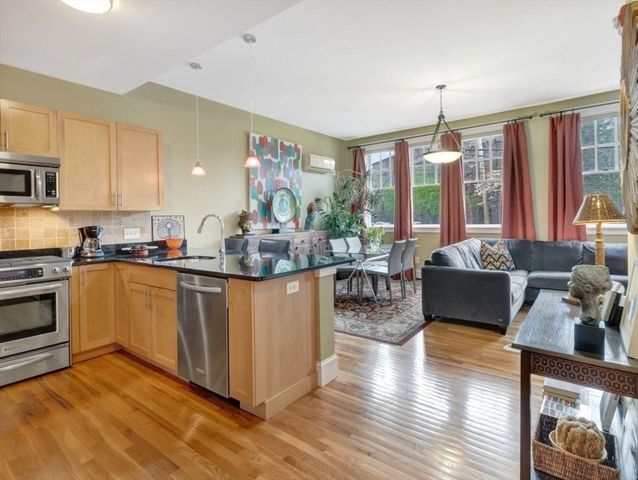 80 Webster Ave 1D, Somerville, MA 02143