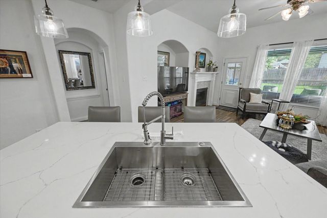 115 Zephyr Bend Place, The Woodlands, TX 77381