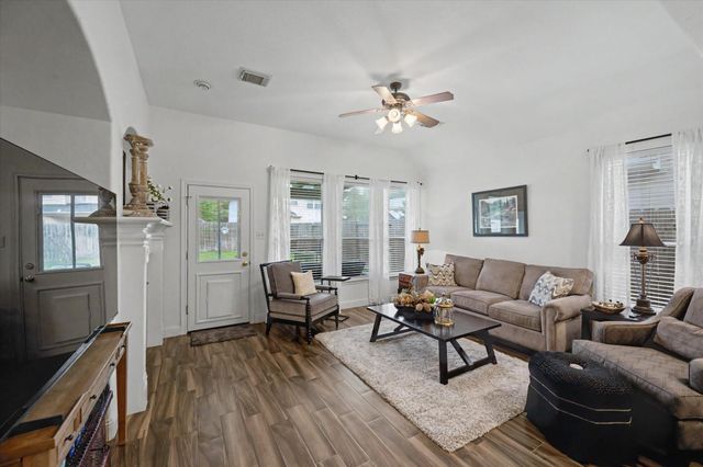 115 Zephyr Bend Place, The Woodlands, TX 77381