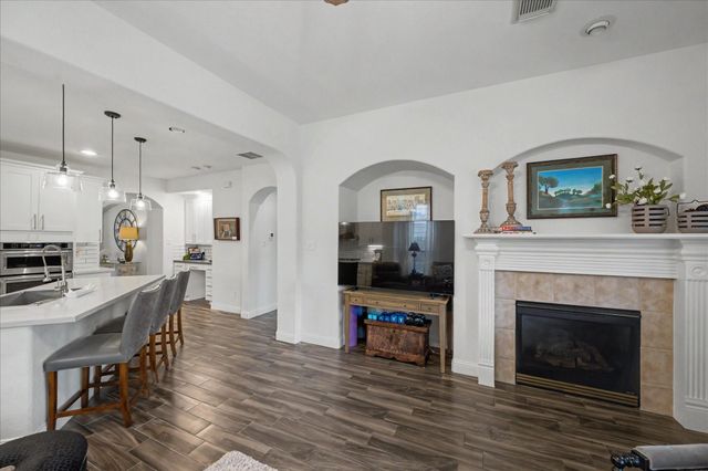 115 Zephyr Bend Place, The Woodlands, TX 77381